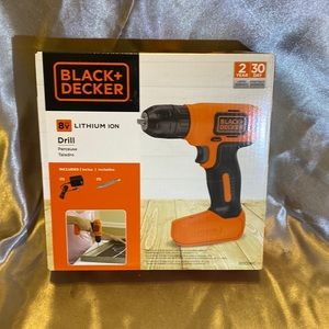 Black & Decker cordless drill - lithium ion battery.